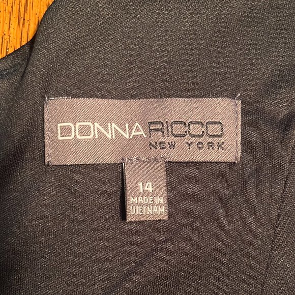 Donna Ricco Ruffle-Hem Sheath Dress, Black Size 14 - NWT - Picture 5 of 6